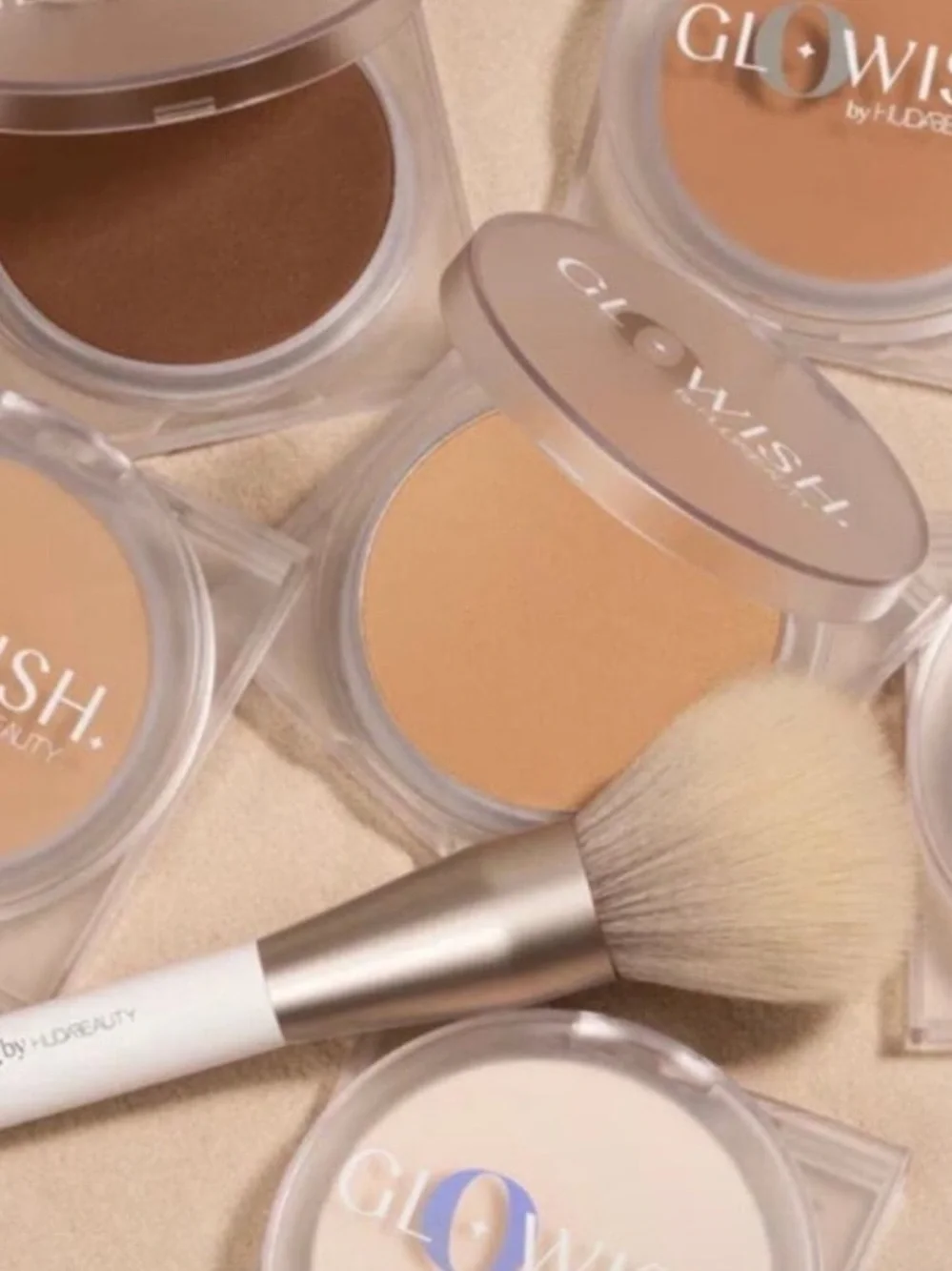 HUDA BEAUTY GLOWISH LUMINOUS PRESSED POWDER;—05 MEDIUM